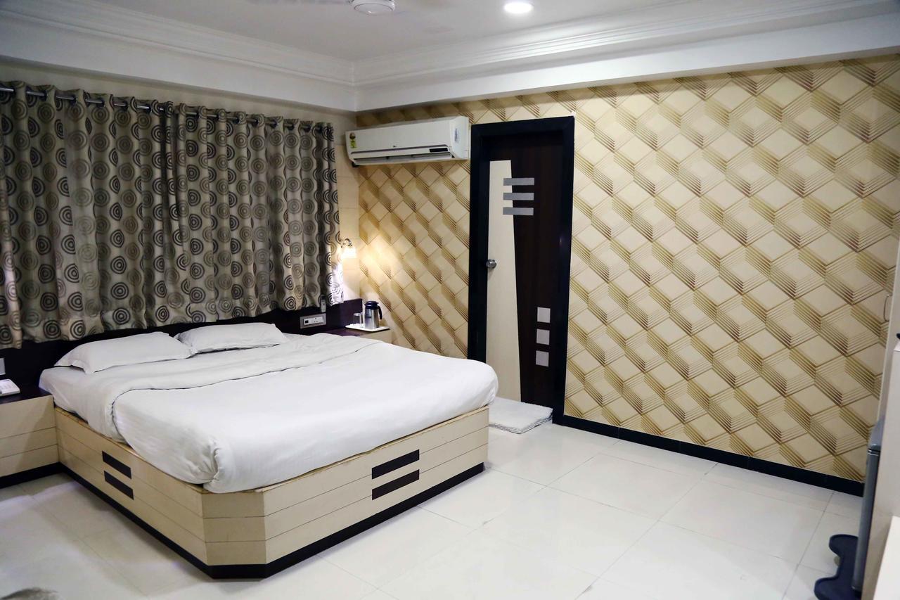 Hotel Regency Jāmnagar 외부 사진