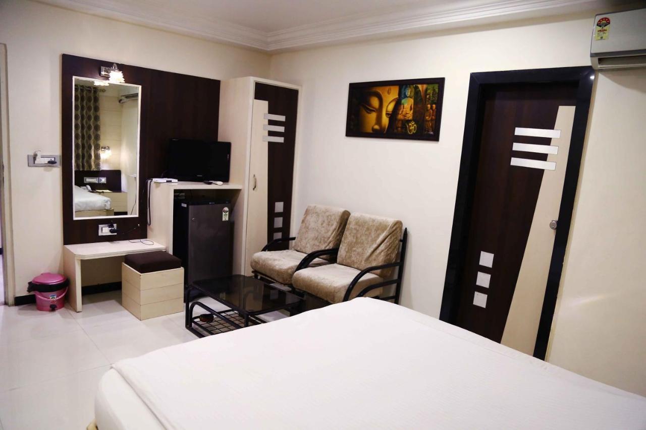 Hotel Regency Jāmnagar 외부 사진