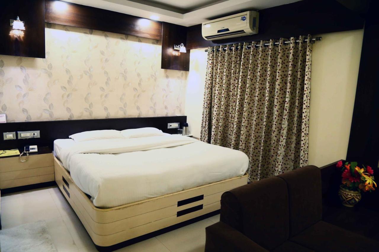 Hotel Regency Jāmnagar 외부 사진