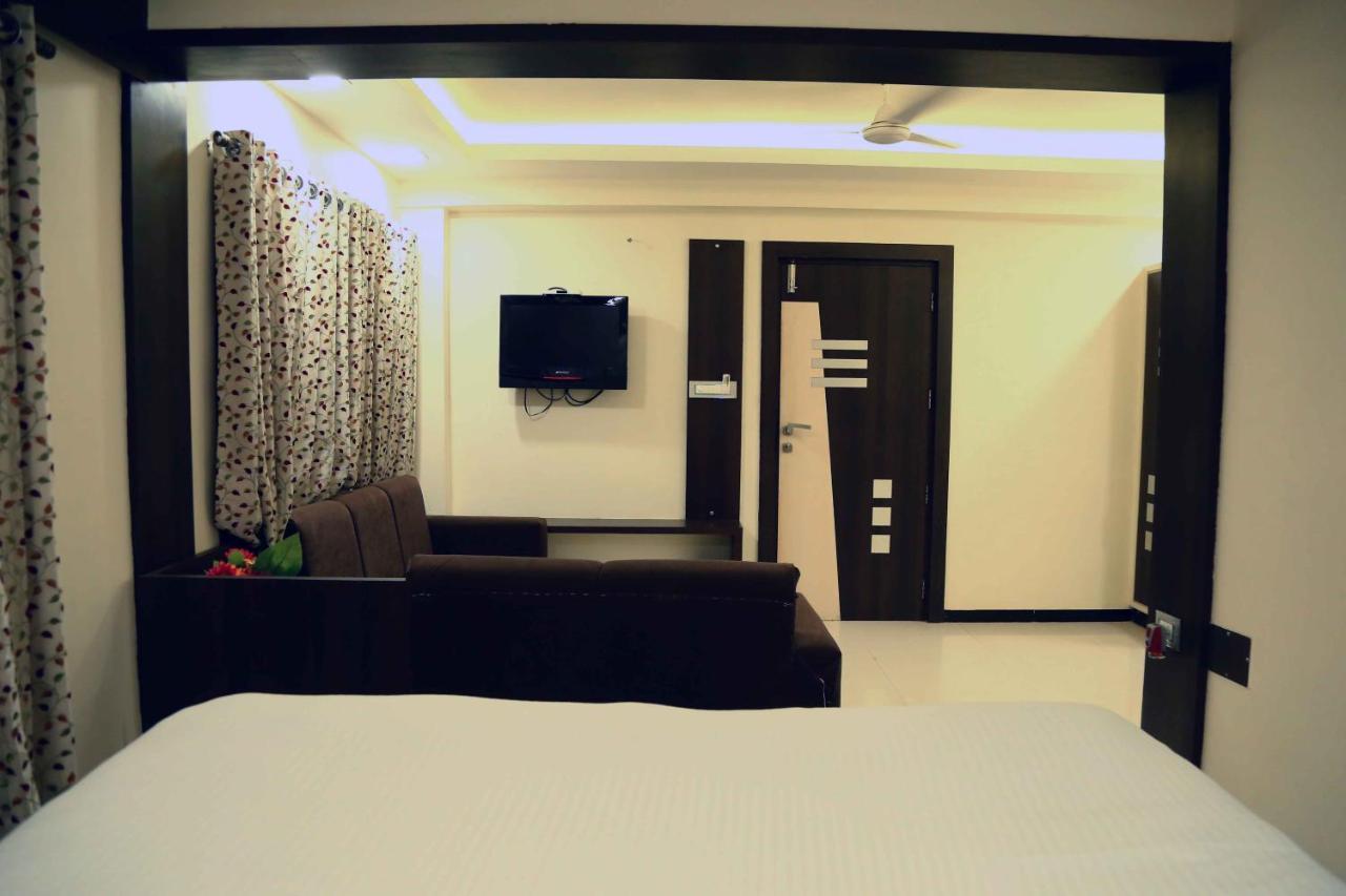Hotel Regency Jāmnagar 외부 사진